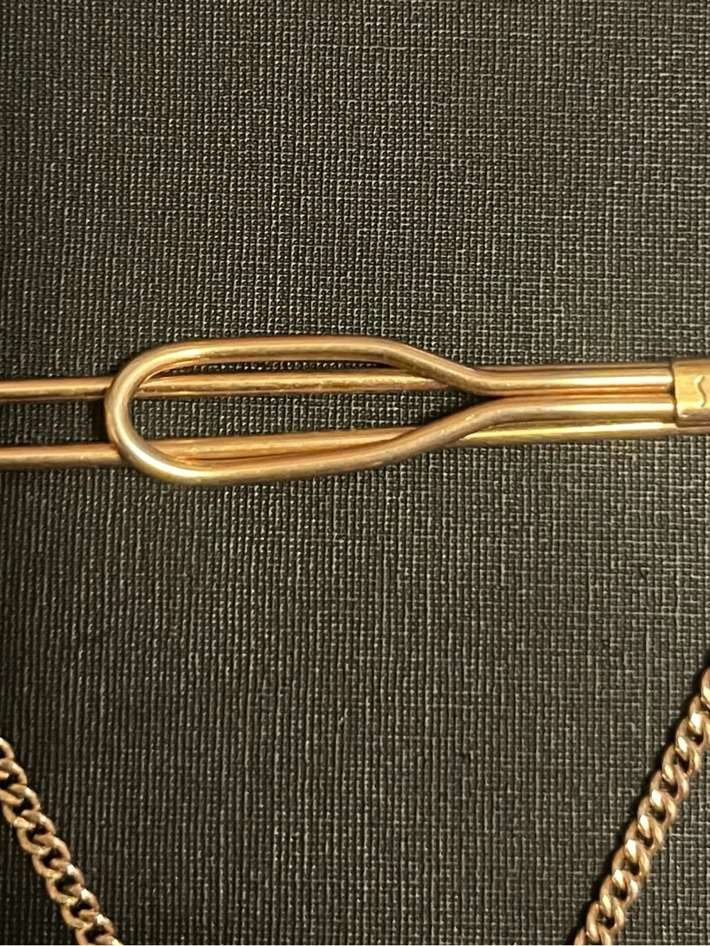 Vintage Swank gold ruby tie bar clip cuff links set
